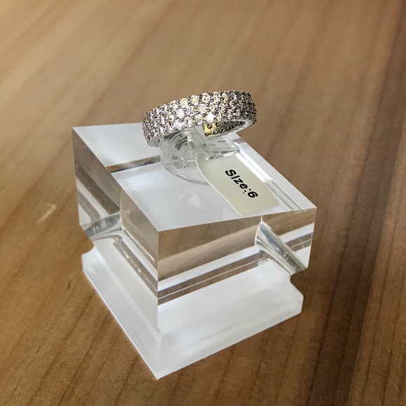 🎉🎉🎉HOST PICK🎉🎉🎊Pave Eternity Band Ring - Picture 3 of 7